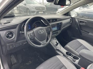 Toyota Auris II Hatchback 5d Facelifting 1.8 Hybrid 136KM 2017 Toyota Auris Hybryda Klimatronik Podgrz. Kamera, zdjęcie 9