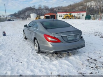 Mercedes CLS W218 2012 Mercedes-Benz CLS 550, 2012r., 4.6L 4.6 Benzyna 402KM, zdjęcie 2