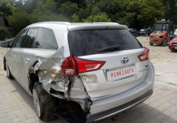 Toyota Auris II 2014 Toyota Auris Okazja 1.8 Hybryda 98KM, zdjęcie 9