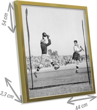 Футбольный ретро-постер 1932 года в рамке футбольного матча