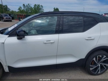 Volvo XC40 2021 Volvo XC 40 2021r, T5 R-Design, 2.0L, 4x4 2.0 Benzyna 248KM, zdjęcie 5