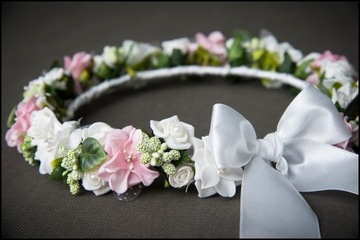 Венок для первого причастия, как венки из живых цветов.