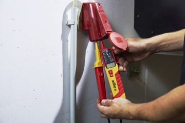 ТЕСТЕР НАПРЯЖЕНИЯ И ПРОБЛЕМНОСТИ ИЗМЕРИТЕЛЬ НАПРЯЖЕНИЯ 0,5–1000 В переменного тока CAT IV