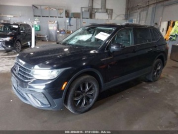 Volkswagen Tiguan II 2022 Volkswagen Tiguan 2022 Volkswagen Tiguan 2.0T SE 4MOTION 2.0 Benzyna 184KM, zdjęcie 2