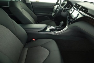 Toyota Camry IX Sedan 2.5 Hybrid Dynamic Force 218KM 2020 Toyota Camry 2.5 Hybrid, Salon Polska, zdjęcie 6