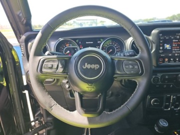 Jeep Wrangler IV 2023 Jeep Wrangler 4 Door Freedom 2023 3.6 Benzyna 285KM, zdjęcie 11