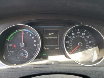 Volkswagen Golf 2016 Volkswagen Golf 2016 VOLKSWAGEN E-GOLF SE Elektryczny 136KM, zdjęcie 8