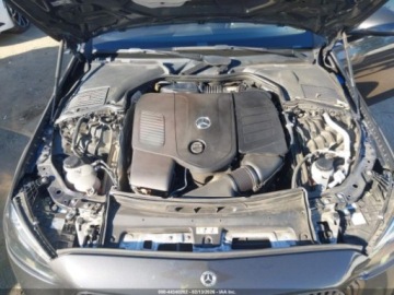 Mercedes Klasa C W206 2024 Mercedes-Benz Klasa C C 300 SEDAN, 2023r., 2.0L 2.0 Hybryda 255KM, zdjęcie 11