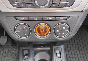 Citroen C-Elysee II Sedan Facelifting 1.6 VTi 115KM 2017 Citroen C-Elysee 2017r, Salonowy. 1.6 LPG, Lekko uszkodzony przod. Jezdzi, zdjęcie 14