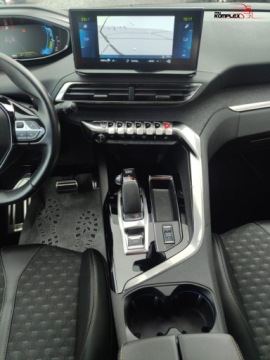Peugeot 3008 II Plug-In Hybrid Facelifting 1.6 HYBRID 225KM 2021 Peugeot 3008 1.6 HYBRID 225 KM Automat Wersja Road Trip FVAT 23 1.6 225KM, zdjęcie 14