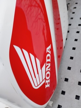 Zbiornik paliwa bak Honda CBR 125 R