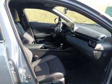 Toyota C-HR I Crossover Facelifting 1.8 Hybrid 122KM 2022 Toyota C-HR 1.8 Hybrid Style 1.8 Hybrid, Salon Pol, zdjęcie 8