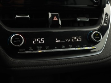 Toyota Corolla XII Sedan 1.6 Valvematic Dual VVT-i 132KM 2020 Toyota Corolla 1.6 Valvematic, Salon Polska, zdjęcie 16