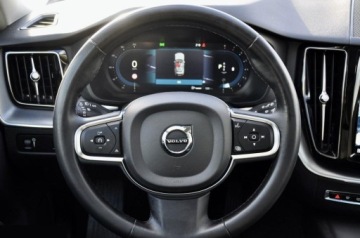 Volvo XC60 II 2021 Volvo XC 60 B4 B Geartronic Momentum Pro 2.0 benzyna 197KM 2021r, zdjęcie 26