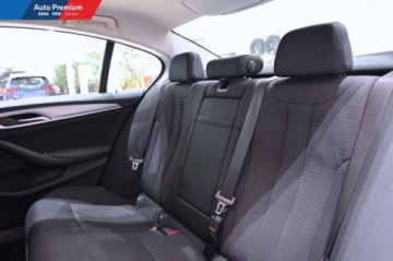 BMW Seria 5 G30-G31 Limuzyna 518d 150KM 2018 BMW Seria 5 518dSpryskiwacze ReflektorowSystem Nawigacji Business 2.0, zdjęcie 15