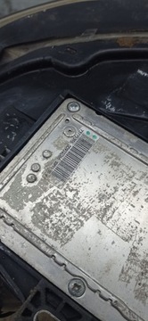 AUDI A4 B6 SVĚTLO PRAVÁ PŘEDNÍ XENON - POŠKOZENÁ