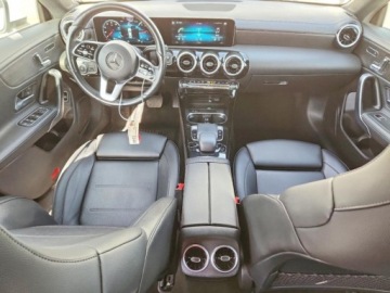 Mercedes CLA C118/X118 2020 Mercedes-Benz CLA 2020 r. 2,0L 4 MATIC 2.0 Benzyna 221KM, zdjęcie 7