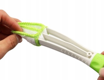 SZCZOTKA DO CZYSZCZENIA TRUDNYCH MIEJSC W AUCIE