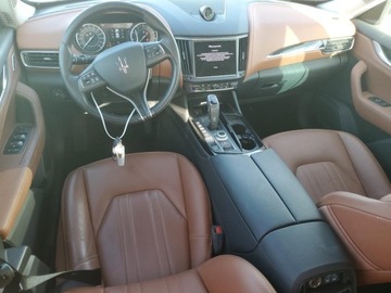 Maserati Levante 2022 Maserati Levante Base 2022 3.0l 3.0 Benzyna 345KM, zdjęcie 8