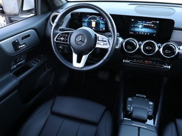 Mercedes GLB SUV 1.3 200 163KM 2022 Mercedes GLB GLB 200 4MATIC, Salon Polska, zdjęcie 6