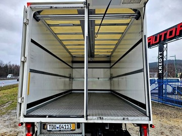 Контейнер с лифтом PALFINGER Iveco 70C 50C