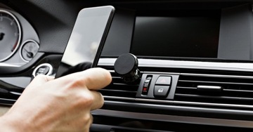 МАГНИТНЫЙ ДЕРЖАТЕЛЬ ТЕЛЕФОНА НА РЕШЕТКЕ АВТОМОБИЛЯ