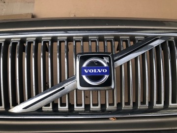 MASKA MŘÍŽKA CHRÓM ZNAK VOLVO V70 1999-2004