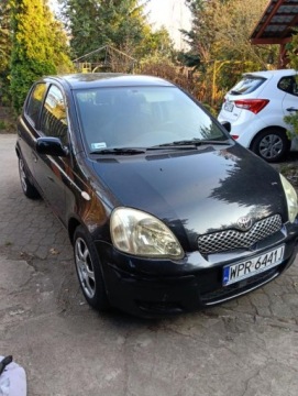 Toyota Yaris I 1.3 i 16V 86KM 2004 Toyota Yaris 1.3 benzyna, 2004 r., 5-drzwiowy, zdjęcie 1