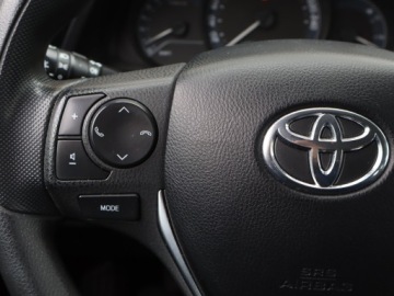 Toyota Auris II Hatchback 5d Facelifting 1.6 Valvematic 132KM 2018 Toyota Auris 1.6 Valvematic, Salon Polska, zdjęcie 14