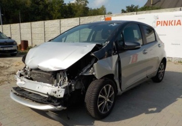 Toyota Yaris III Hatchback 5d Facelifting 2017 1.0 VVT-i 72KM 2020 Toyota Yaris y20 Okazja Benzyna 72KM, zdjęcie 7