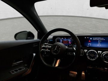 Mercedes Klasa A W177/V177 Hatchback Facelifting 1.3 180 136KM 2023 Mercedes A 180 Poleasingowe.pl, zdjęcie 9