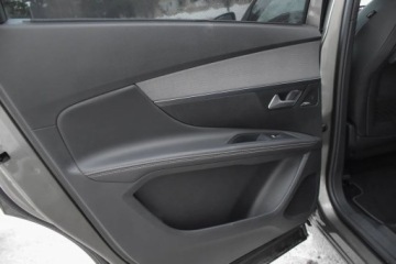 Peugeot 5008 II Crossover 2.0 BlueHDI 180KM 2018 Peugeot 5008 PEUGEOT 5008 GT 2.0HDI 180KM 7-OSOB LED Panorama Kamery Gwara, zdjęcie 33