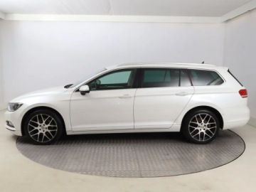 Volkswagen Passat B8 Variant 2.0 TDI BlueMotion SCR 150KM 2018 VW Passat 2.0 TDI, Navi, Klima, Klimatronic, zdjęcie 2
