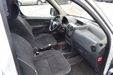 Peugeot Partner I 1.6 HDi 75KM 2005 Peugeot Partner BEMOWO 1.6 Diesel, 2005 rok produkcji KOMIS TYSIAK, zdjęcie 2