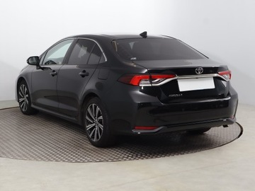 Toyota Corolla XII Sedan 1.5 VVT-i 125KM 2022 Toyota Corolla 1.5 VVT-i, Salon Polska, zdjęcie 3