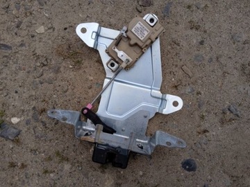 NISSAN PATHFINDER R51 ZÁMEK OKNO KRYT ZADNÍ ORIG.