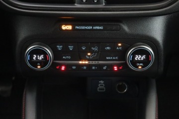 Ford Kuga III SUV 1.5 EcoBoost 150KM 2022 Ford Kuga 1.5 EcoBoost, Salon Polska, zdjęcie 16