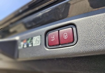 Mercedes Klasa E W214 2024 Mercedes-Benz Klasa E 220d 4MATIC Sedan Gwarancja do 2029 roku AMG Line, zdjęcie 36