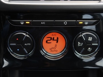 Citroen C3 II Hatchback facelifting 1.2 VTi 82KM 2016 Citroen C3 1.2 VTi, Salon Polska, Serwis ASO, zdjęcie 12