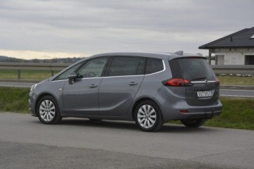 Opel Zafira C Tourer Facelifting 1.6 CDTI 120KM 2017 Opel Zafira 1.6 CDTI nawi kamera hak 7 osobowy, zdjęcie 4