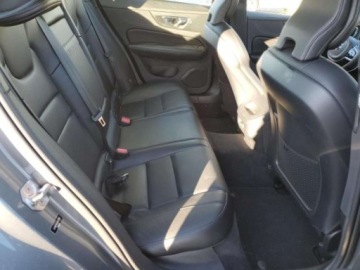Volvo S60 III Sedan 2.0 T5 250KM 2020 Volvo S60 2020 VOLVO S60 T5 MOMENTUM 2.0 Benzyna 250KM, zdjęcie 10