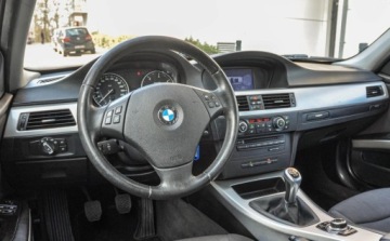 BMW Seria 3 E90-91-92-93 Touring E91 2.0 320d EfficientDynamics 163KM 2012 BMW Seria 3 2,0D 2012 r. Lift iDrive Navi 2.0 Diesel 163KM, zdjęcie 8