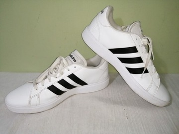 Buty sportowe adidas GY3698 r. 42,6 biały