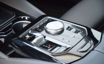 BMW Seria 5 G90-91 2023 BMW Seria 5 BMW 520d SedanPakiet sportowy MKamery 360Dostepne w BMW TEAM, zdjęcie 14