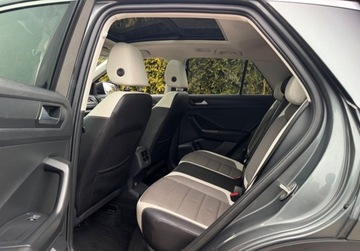 Volkswagen T-Roc I SUV 1.5 TSI ACT 150KM 2019 Volkswagen T-Roc 1,5 Sport Panorama Full Led Skora Alu18 Virtual Navi Blis, zdjęcie 17