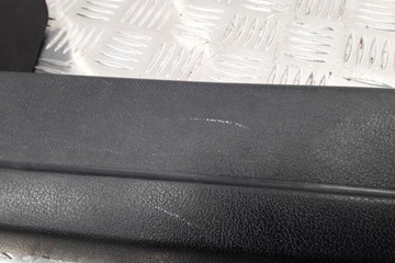 LIŠTA PŘEDNÍCH LEVÝCH DVEŘE VW PASSAT B3/B4 (3A2, 35I) 321867134 1.6L