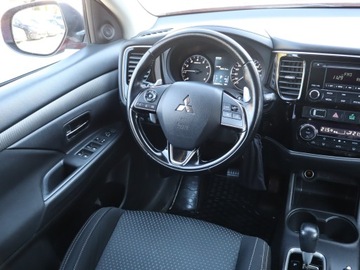 Mitsubishi Outlander III SUV Facelifting 2015 2.0 MIVEC 150KM 2016 Mitsubishi Outlander 2.0, Salon Polska, 4X4, zdjęcie 7