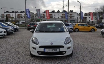Fiat Punto Punto 2012 Hatchback 3d 1.2 69KM 2016 Fiat Punto Klimatyzacja Elektryczne Szyby 1.2 Benzyna 69KM, zdjęcie 2