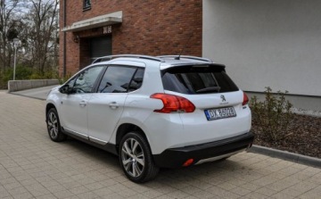 Peugeot 2008 I SUV 1.2 PureTech 110KM 2015 Peugeot 2008 2015 r. 107 tys. km Skory Bezwypadkowy 1.2 Benzyna 110KM, zdjęcie 2
