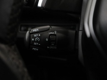 Peugeot 5008 II Crossover 1.6 BlueHDI 120KM 2017 Peugeot 3008 7os. Automat, zdjęcie 32